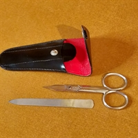 neglesaks og neglefil fra -70'erne Boken tools and cutlery retro neglesæt i sort etui